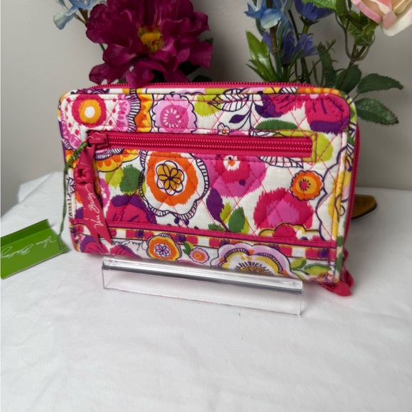 NWT Vera Bradley Clementine Turn Lock Wallet Retired Pattern Quilted Organizer - Picture 4 of 8